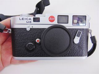 Vintage Leica M6 35mm Rangefinder Film Camera Body Only No.  1903583 11