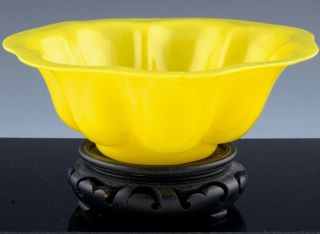 FINE ANTIQUE CHINESE QING IMPERIAL YELLOW PEKING GLASS LOBED SERVING BOWL 2 2