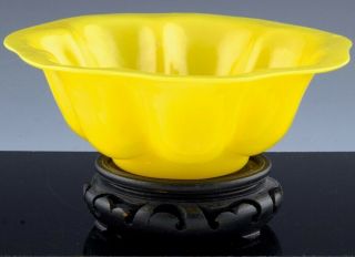 FINE ANTIQUE CHINESE QING IMPERIAL YELLOW PEKING GLASS LOBED SERVING BOWL 2 3