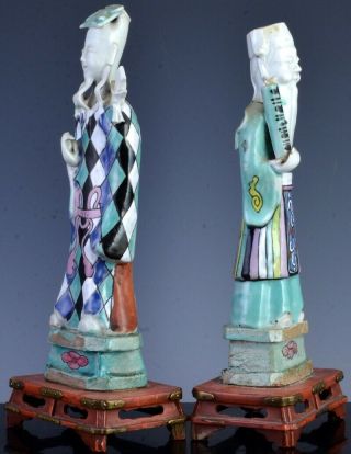 2RARE 18THC CHINESE QIANLONG FAMILLE ROSE ENAMEL IMMORTAL SCHOLAR FIGURES STANDS 4