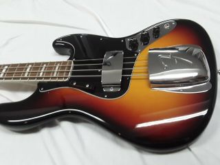 Fender American Vintage ' 74 AVRI Jazz Bass Sunburst 5