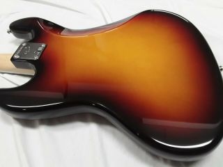 Fender American Vintage ' 74 AVRI Jazz Bass Sunburst 8