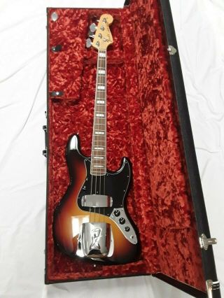 Fender American Vintage ' 74 AVRI Jazz Bass Sunburst 9
