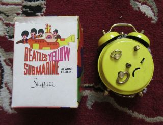 Beatles VINTAGE 1968 ' YELLOW SUBMARINE ' ALARM CLOCK GREAT 2
