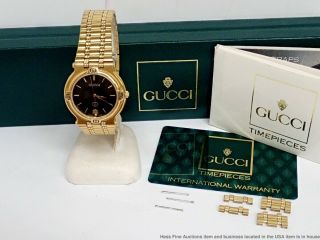 Vintage Gucci Designer 32mm Mens 9200m Date Calendar Gold Black Watch Box Papers