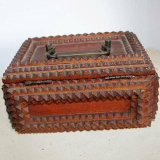 Antique early 1900 ' s Folk Art Carved wooden Tramp Art Box 4