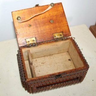 Antique early 1900 ' s Folk Art Carved wooden Tramp Art Box 5