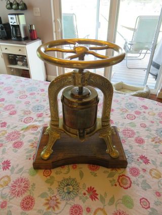 Vintage Brass And Wood Duck/lobster Press.  Top Quality And