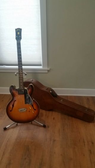 Vintage 1961 Gibson Eb - 2 Electric Bass Guitar With Case.