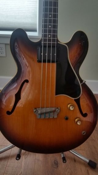 Vintage 1961 Gibson EB - 2 Electric Bass Guitar with case. 7