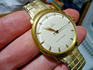 1940 ' s 35mm OMEGA 18K SOLID GOLD EARLY BUMPER AUTOMATIC 28.  10 RA Wrist WATCH 4