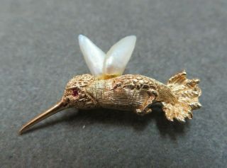 Vtg 14K Solid Y.  Gold Hummingbird Brooch Pin with Ruby Eye Pearl Wins 3.  17 Gram 2