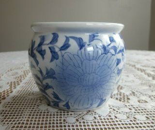 Vintage Antique Small Chinese Blue & White Porcelain Planter Pot 3 1/2 "