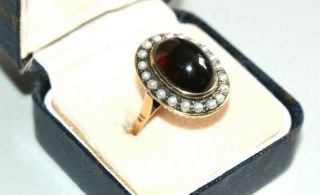 Fabulous Vintage 9ct Gold Bohemian Garnet & Seed Pearls Ring.  Size M.