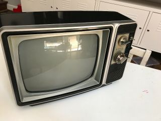 Vintage Zenith Solid State Tv 1970s Powers On Needs Antanae - West La Pick Up