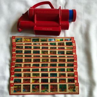 Vintage Kenner Give A Show Projector And 11 Slides