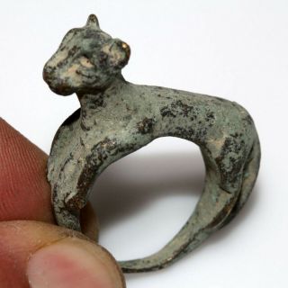 INTACT MEDIEVAL BRONZE RING DECORATED WITH PANTHER ON THE TOP CA 1500 AD 2