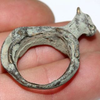 INTACT MEDIEVAL BRONZE RING DECORATED WITH PANTHER ON THE TOP CA 1500 AD 3