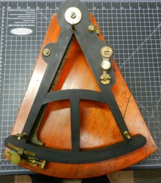 Octant early 1800 ' s Maker: 
