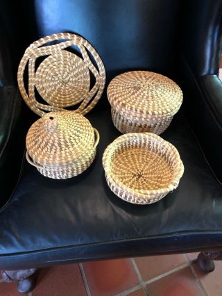 South Carolina Vintage Sweetgrass Baskets And Trivet