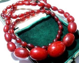 Antique Vintage Art Deco Red Cherry Amber Bakelite Graduated Bead Long Necklace 7