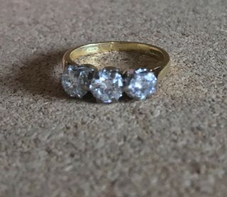 Vintage 1945 Ladies Yellow Gold Diamond Ring 18ct