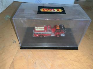 Code 3 Collectibles Fire Truck Chicago E18 2003 Made In China