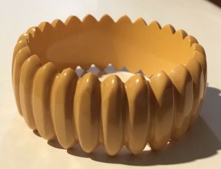 Wide Vintage Art Deco Butterscotch Bakelite Ribbed Bangle Bracelet