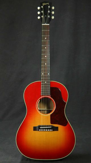 2017 Gibson Custom Shop 1960s B - 25 Lg - 2 W/anthem Vintage Cherry Sunburst Guitar