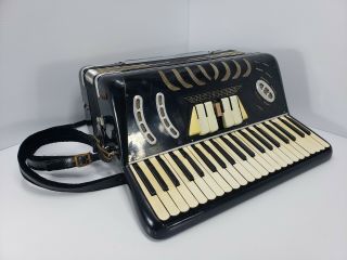 Vintage Rare Trionfo 3 Accordian Made In Italy - Read