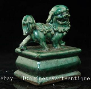 CHINESE old PORCELAIN lion statue seal c01 3