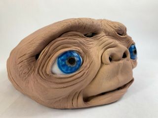 1982 E.  T.  Extra Terrestrial Universal City Don Post Mask Vtg Hollywood