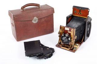 Vintage " The Sanderson  De Luxe Model " Camera With Case & Slides