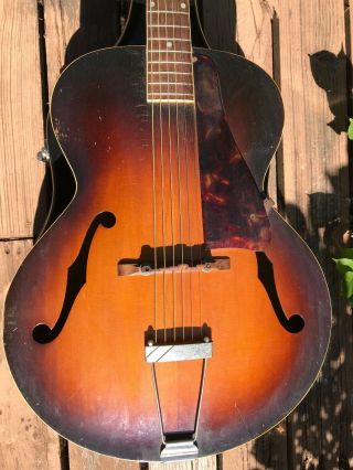 1943 Gibson L - 50 Vintage Archtop Guitar Non - Tuners Sunburst Finish