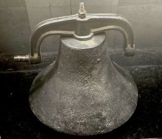 Huge Old Vintage/antique Cast Iron/bronze? School Farm Church Cow Dinner Bell