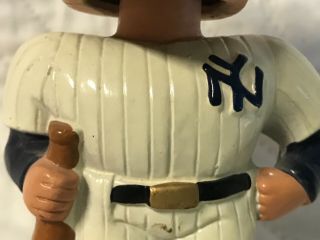 Vintage 1962 Mickey Mantle Bobble Head - York Yankees Round Base. 4