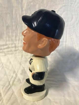 Vintage 1962 Mickey Mantle Bobble Head - York Yankees Round Base. 6