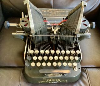 Antique 1902 - 1907 The Oliver Visible Writer No.  3 Typewriter Batwing Vtg