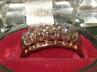 Vintage 14K Yellow Gold Ring w/ 5 Round Cut Diamonds Size: 10 2
