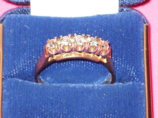 Vintage 14K Yellow Gold Ring w/ 5 Round Cut Diamonds Size: 10 4