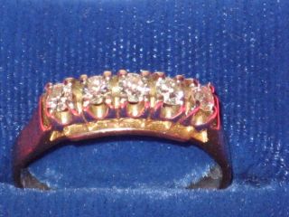 Vintage 14K Yellow Gold Ring w/ 5 Round Cut Diamonds Size: 10 5
