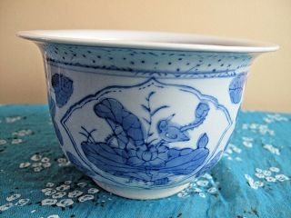Antique Oriental Chinese Blue & White Porcelain Bowl / Pot 3