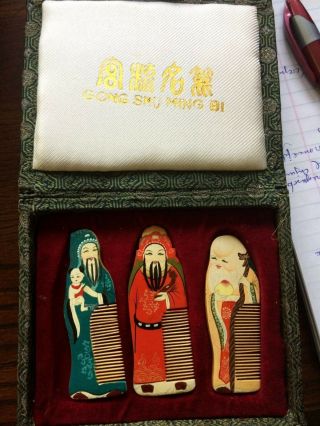 3 Chinese Wood Collector Combs Hand Painted In Case