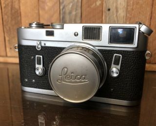 Vintage 1960 ' s Leica M4 35mm Rangefinder Camera and Accessories 3