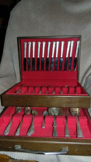 VINTAGE BOX OF LUNT STERLING SILVERWARE - 101 PIECE English Shell 2