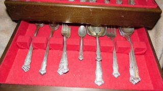VINTAGE BOX OF LUNT STERLING SILVERWARE - 101 PIECE English Shell 3