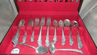 VINTAGE BOX OF LUNT STERLING SILVERWARE - 101 PIECE English Shell 4