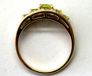 Vintage 14K Solid Gold,  Peridot and Diamond Ring Size 8 3