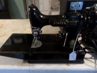 Vintage 1954 Singer Black Featherweight 221 Sewing Machine W/ Carry Case