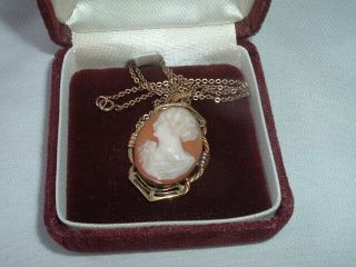 Vintage 12k Gold Filled Victorian Photo Locket Shell Cameo Pendant In Gift Box